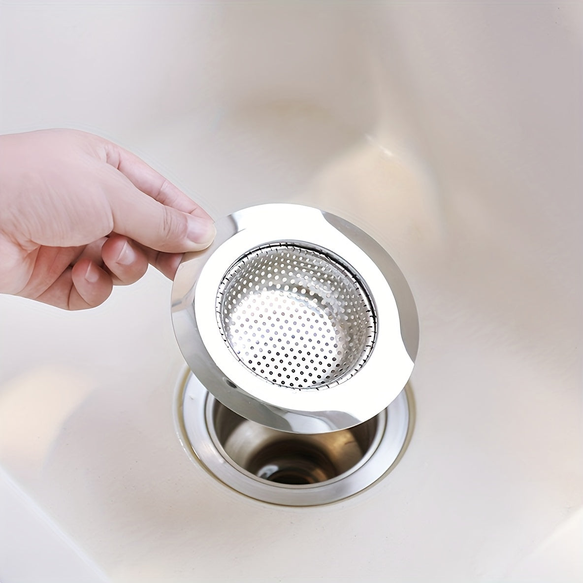 "2pcs Kitchen Sink Strainer - Stainless Steel Sink Drain Strainer, Large Wide Rim 4.5"" Diameter, Food Catcher For Most Sink Drains - For Kitchen Use - Durable & Easy to Clean - Great Gift for Housewarming"